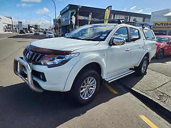 301,453 Km, Ute, 2442 cc, Diesel engine, Manual