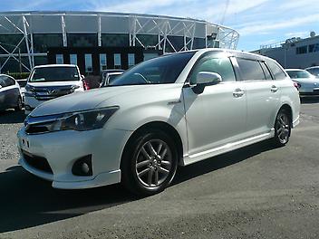 92,000 Km, Station Wagon, 1500 cc, Hybrid (Electric) engine, automatic