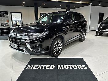 81,000 Km, Station Wagon, 2360 cc, Petrol engine, CVT