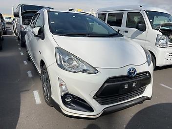 86,000 Km, Hatchback, 1500 cc, Hybrid (Electricity) engine, automatic