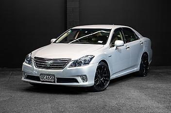 116,964 Km, Sedan, 3459 cc, Hybrid engine, Automatic