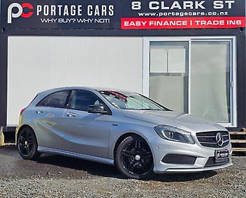 49,212 Km, Hatchback, Petrol engine, Automatic