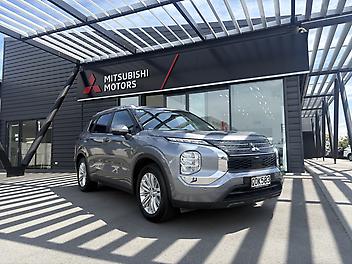 95,100 Km, RV/SUV, 2488135 cc, Petrol engine, CVT