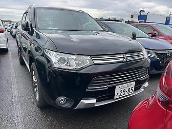 83,000 Km, RV/SUV, 2000 cc, Plug-In Hybrid engine, paddle shift automatic