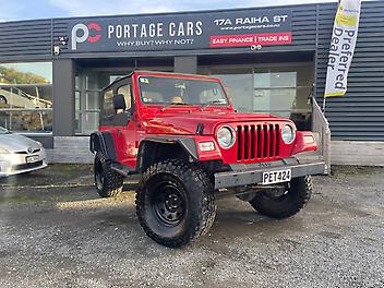131,225 Km, RV-SUV, 3950 cc, Petrol engine, Manual