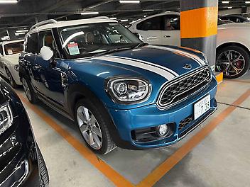 21,300 Km, Hatchback, 1500 cc, Plug-In Hybrid engine, FAT