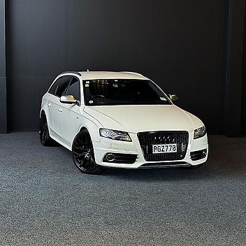125,500 Km, Station Wagon, 2994 cc, Petrol engine, Automatic