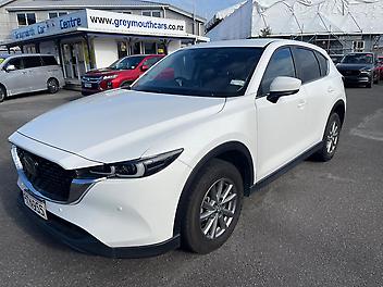 113,696 Km, Wagon, 2488 cc, Petrol engine, Auto