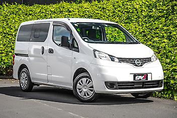 121,716 Km, Van, 1600 cc, Petrol engine, Automatic