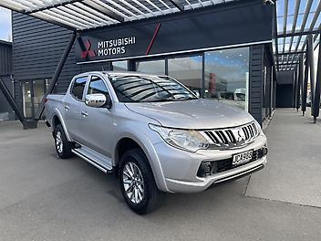 84,939 Km, Utility, 2442135 cc, Diesel engine, Manual