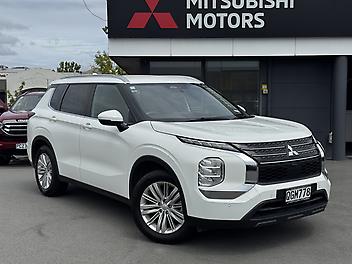 86,016 Km, RV/SUV, 2488135 cc, Petrol engine, Automatic