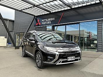 104,600 Km, RV/SUV, 2360126 cc, Petrol engine, Continuous Variable