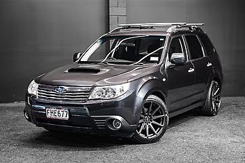 171,000 Km, RV-SUV, 2457 cc, Petrol engine, Manual