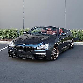 78,000 Km, Convertible, 4395 cc, Petrol engine, Automatic