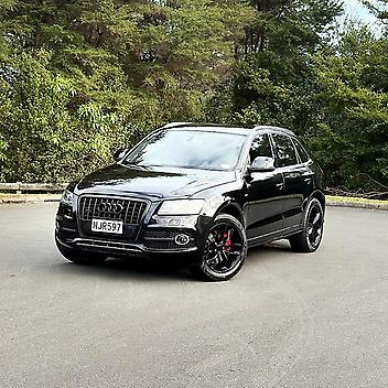 118,000 Km, Station Wagon, 3197 cc, Petrol engine, Automatic