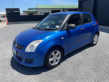 177,077 Km, Hatch, 1490 cc, Petrol engine, 4-Speed Auto