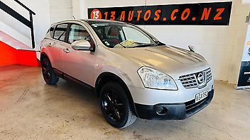 217,213 Km, RV-SUV, 1990 cc, Petrol engine, Automatic