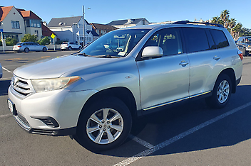 170,550 Km, SUV, 3456 cc, Petrol engine, Automatic