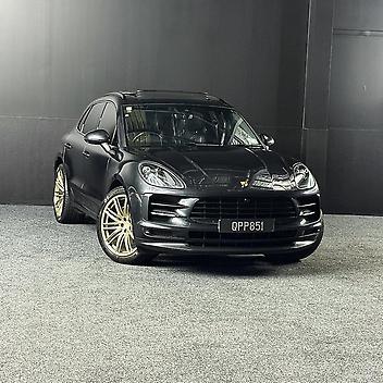 103,797 Km, Rv-suv, 2995 cc, Petrol engine, Automatic