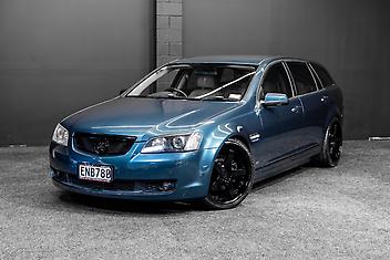 162,000 Km, Station Wagon, 5967 cc, Petrol engine, Automatic