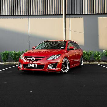 120,565 Km, Station Wagon, 2488 cc, Petrol engine, Automatic