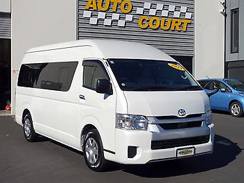 53 Km, Minibus, 2754 cc, Diesel engine, Automatic