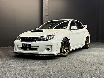 151,000 Km, Sedan, 2450 cc, Petrol engine, Automatic