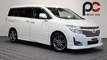 118,480 Km, People Movers, 2488 cc, Petrol engine, Automatic
