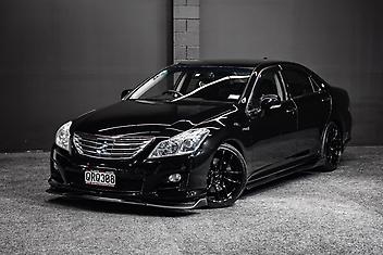 87,000 Km, Sedan, 3456 cc, Hybrid engine, Tiptronic