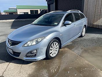 192,258 Km, Station Wagon, 2488 cc, Petrol engine, 5-Speed Auto