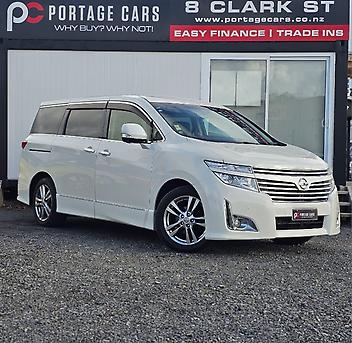 96,324 Km, People Movers, 2488 cc, Petrol engine, Automatic