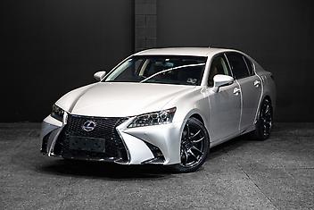 139,695 Km, Sedan, 2499 cc, Petrol engine, Automatic
