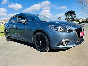 59,262 Km, Sedan, 2000 cc, Hybrid engine, Automatic