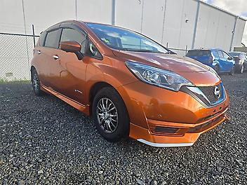 67,020 Km, Hatchback, 1200 cc, Hybrid engine, Automatic