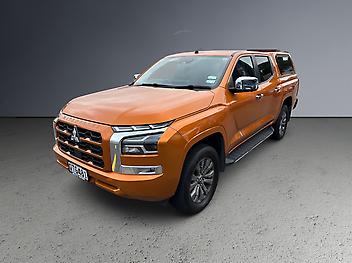 23,000 Km, Ute, 2442 cc, Diesel engine, 6 Speed Auto