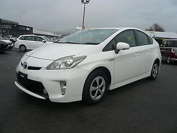 77,000 Km, Hatchback, 1800 cc, Hybrid (Electricity) engine, automatic