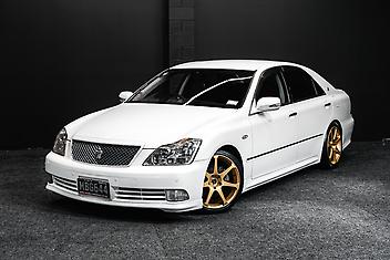 147,000 Km, Sedan, 2999 cc, Petrol engine, Automatic