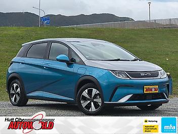 3,205 Km, Hatchback, 0 cc, Electricity engine, Automatic