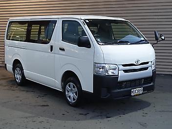 18,405 Km, Van, 1998 cc, Petrol engine, Manual