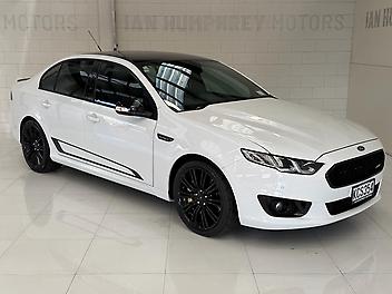 27,800 Km, Sedan, 4951 cc, Petrol engine, 6 Speed Automatic (TipTronic)