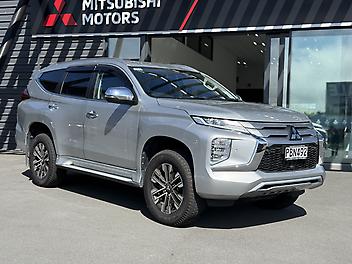 17,000 Km, RV/SUV, 2442135 cc, Diesel engine, 8-gear automatic