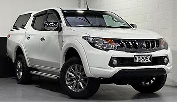 115,003 Km, Ute, 2442 cc, Diesel engine, AT