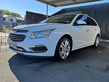 142,563 Km, Station Wagon, 1796 cc, Petrol engine, Automatic