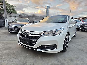 113,051 Km, Sedan, 2000 cc, Hybrid engine, Automatic