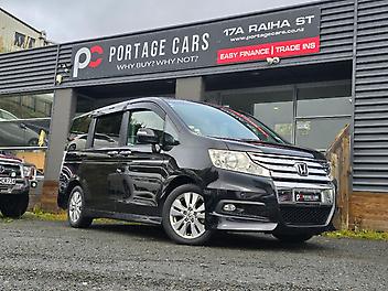 115,212 Km, Station Wagon, 1997 cc, Petrol engine, Automatic