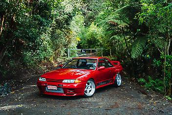140,000 Km, Coupe, 2560 cc, Petrol engine, Manual