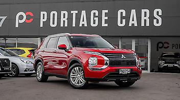 131,420 Km, Station Wagon, 2488 cc, Petrol engine, Automatic