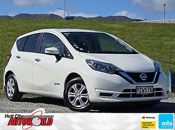 110,521 Km, Hatchback, 1200 cc, Hybrid (Electric) engine, Automatic