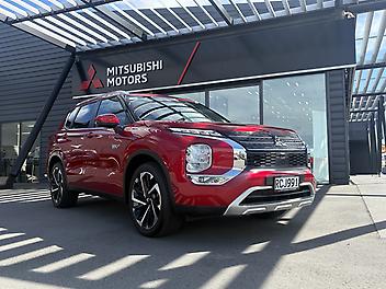 10 Km, RV/SUV, 236098 cc, Plugin Petrol Hybrid engine, automatic