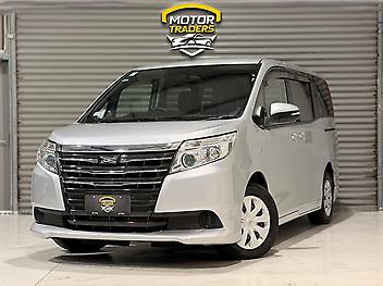 72,905 Km, Van, 2000 cc, Petrol engine, Automatic